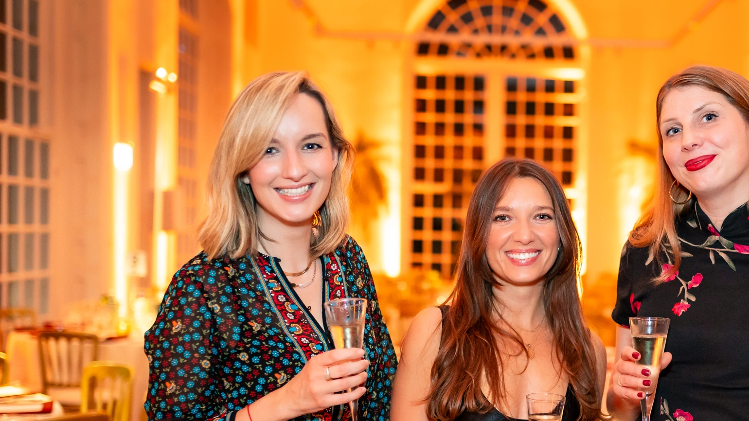 Leah Meg Alice Leah Meg Alice